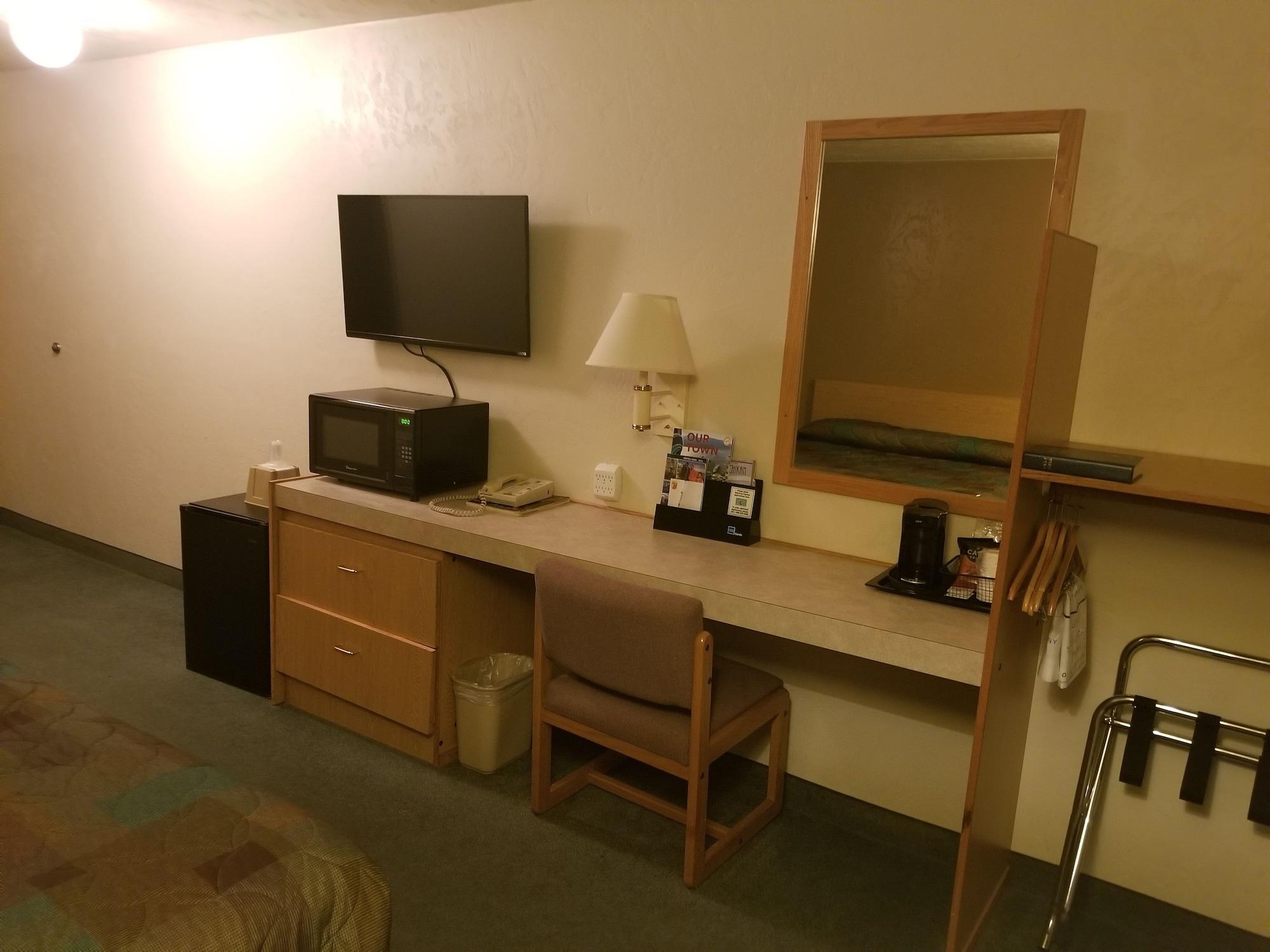 Super 8 By Wyndham Hotel 2*
