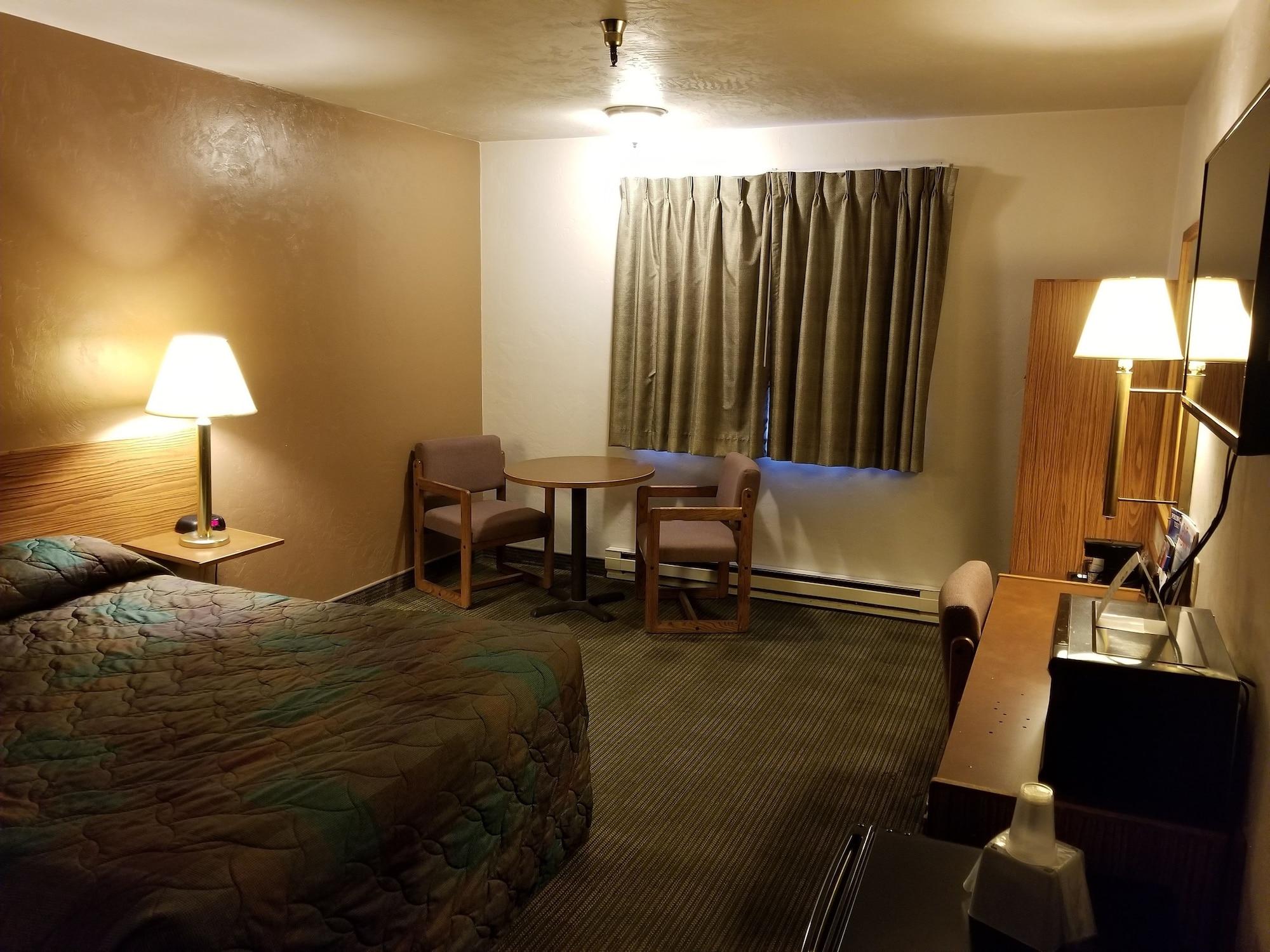 Super 8 By Wyndham Hotel 2*