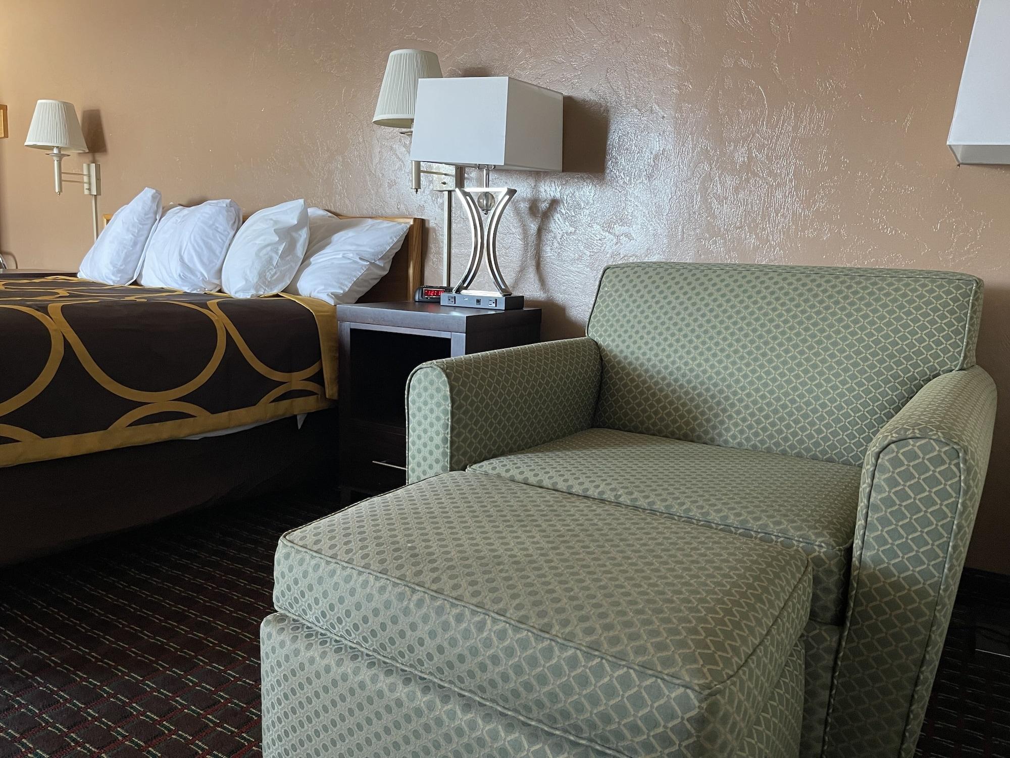 Super 8 By Wyndham Ketchikan